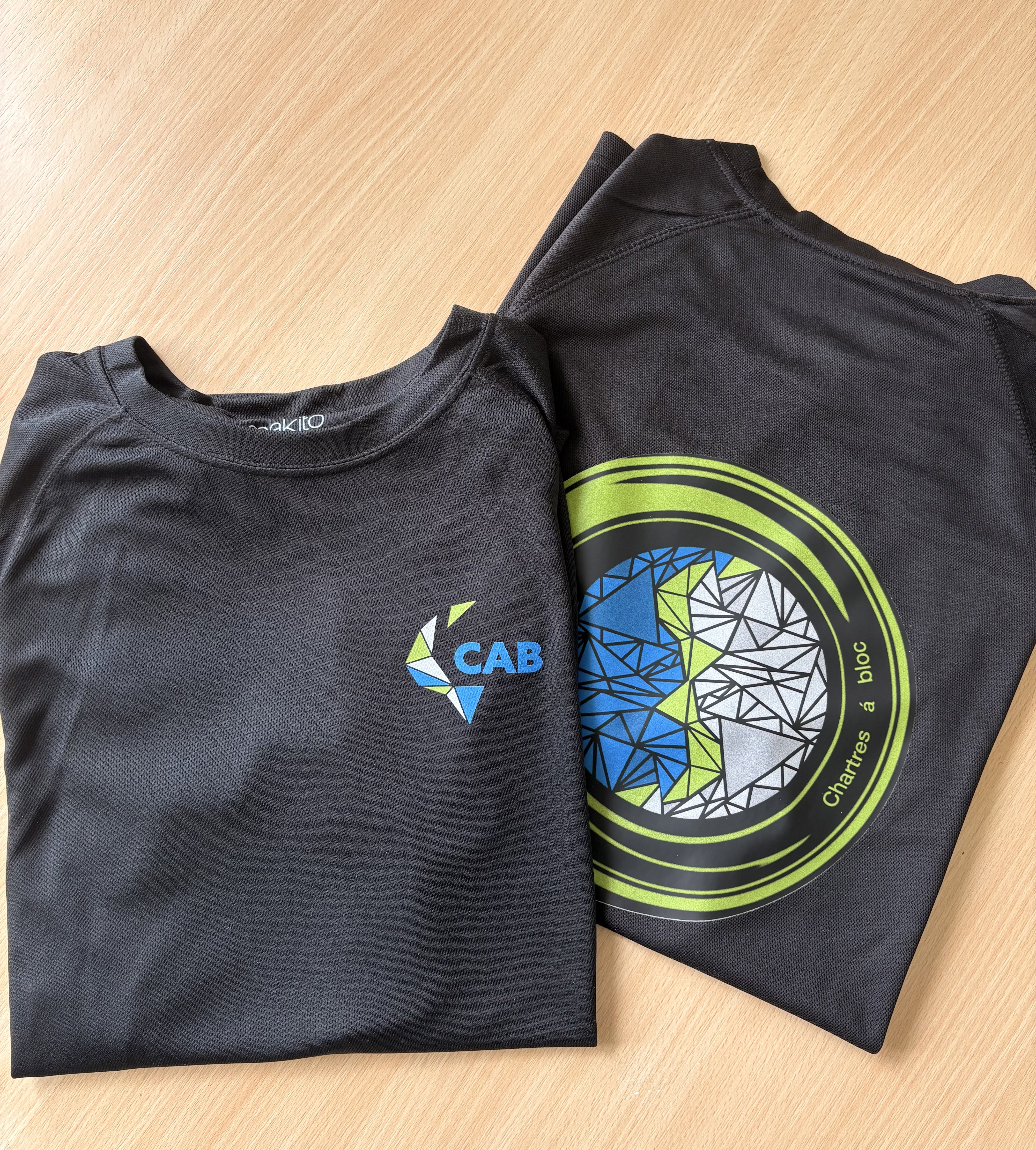 T-shirt de sport en polyester personnalisé